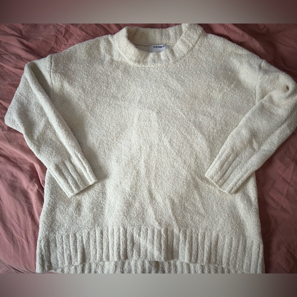 Old navy sweater